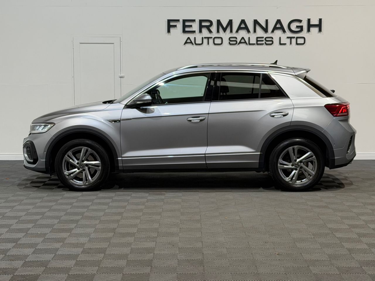 2024 VOLKSWAGEN T-ROC 2.0 TDI R-Line SUV 5dr Diesel DSG Euro 6 (s/s) (150 ps) - vehicle photo 5 for sale on PureCar