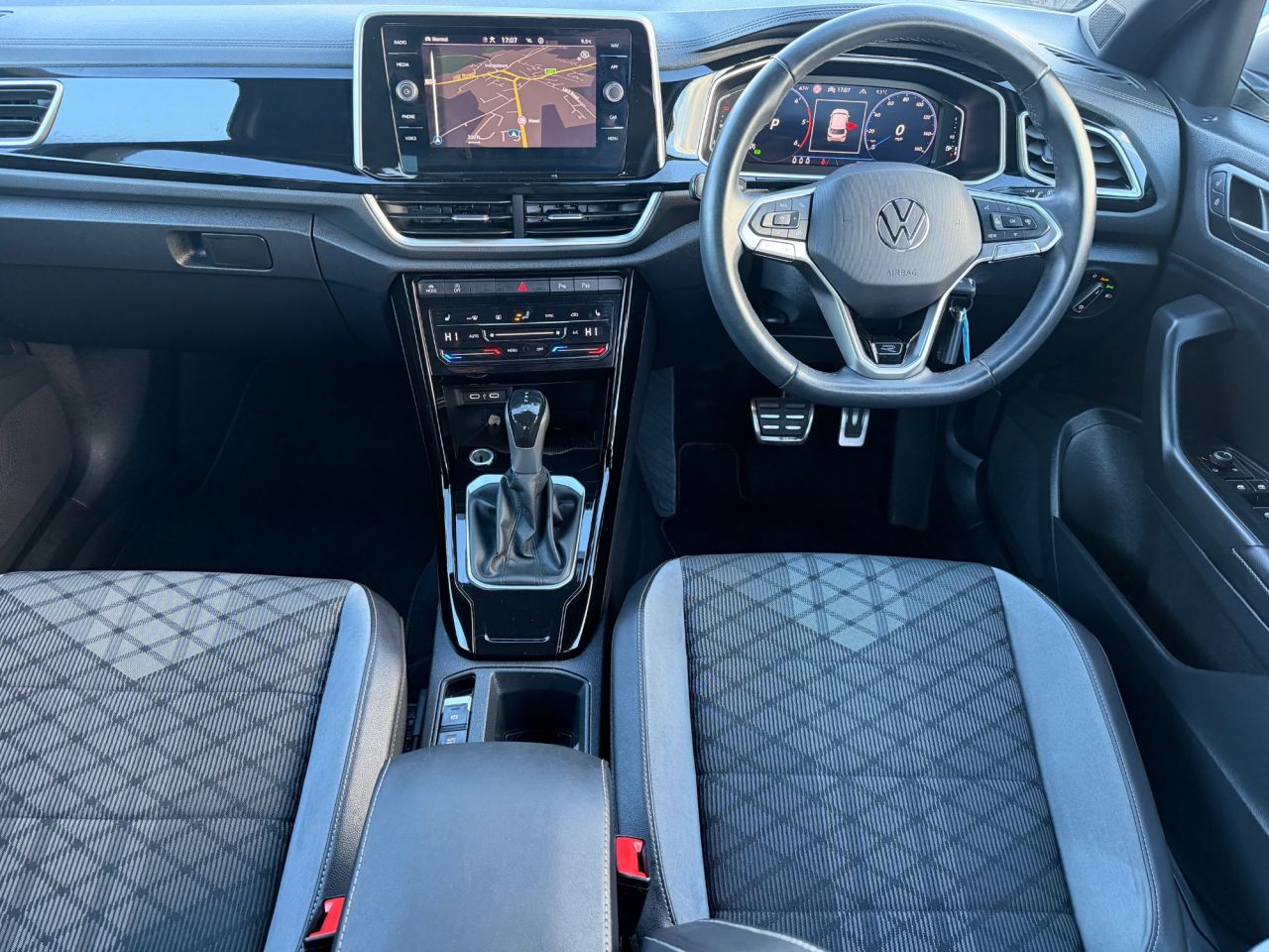 2024 VOLKSWAGEN T-ROC 2.0 TDI R-Line SUV 5dr Diesel DSG Euro 6 (s/s) (150 ps) - vehicle photo 10 for sale on PureCar