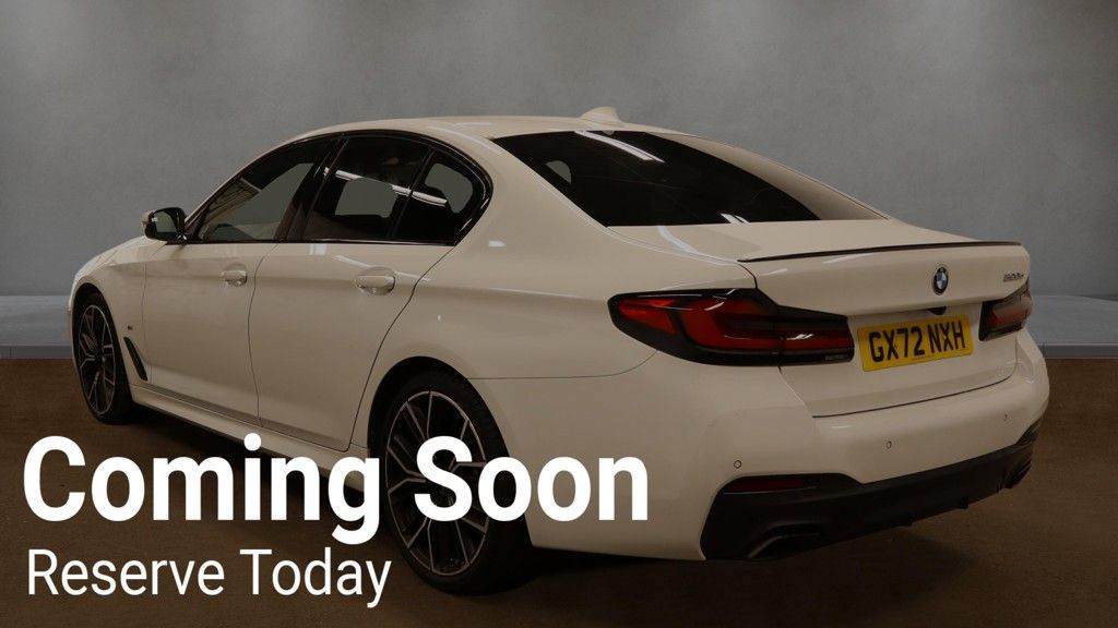 2022 BMW 5 SERIES 2.0 520d MHT M Sport Saloon 4dr Diesel Hybrid Steptronic Euro 6 (s/s) (190 - vehicle photo 3 for sale on PureCar