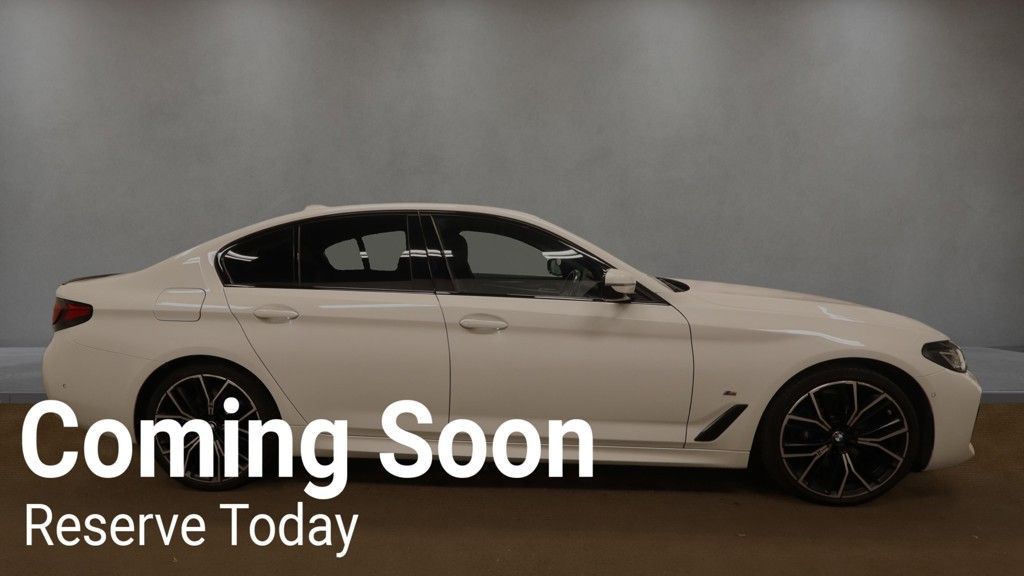 2022 BMW 5 SERIES 2.0 520d MHT M Sport Saloon 4dr Diesel Hybrid Steptronic Euro 6 (s/s) (190 - vehicle photo 5 for sale on PureCar