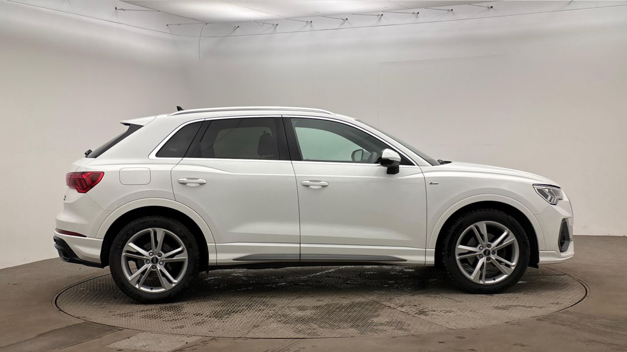 2021 AUDI Q3 2.0 TDI 35 S line SUV 5dr Diesel S Tronic quattro Euro 6 (s/s) (150 ps) - vehicle photo 4 for sale on PureCar