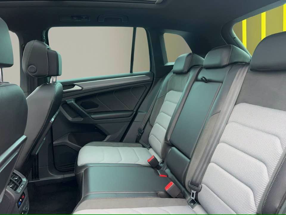 2019 VOLKSWAGEN TIGUAN 2.0 TDI R-Line Tech SUV 5dr Diesel DSG 4Motion Euro 6 (s/s) (150 ps) - vehicle photo 13 for sale on PureCar