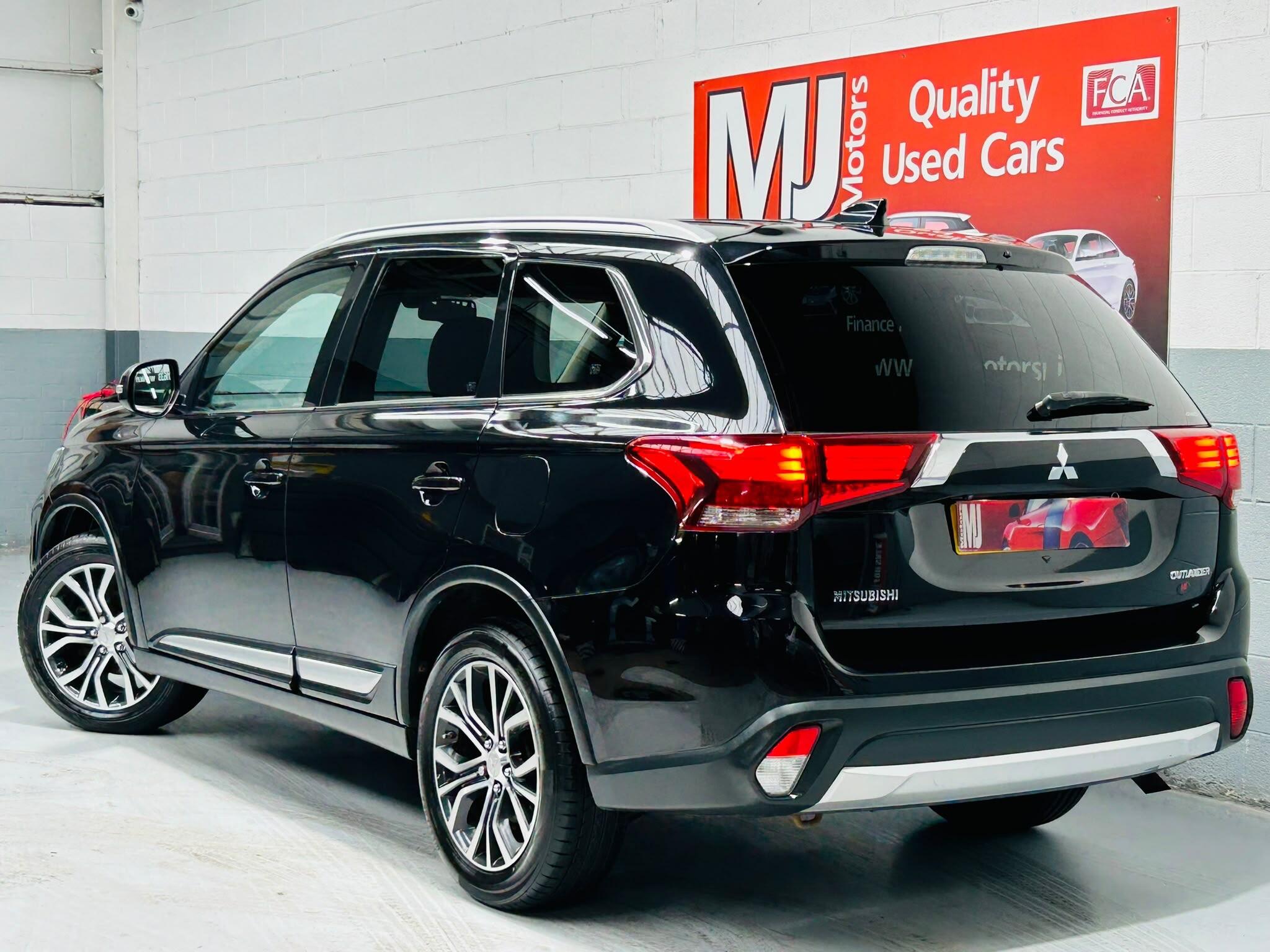 2018 MITSUBISHI OUTLANDER 2.2 DI-D 4 4WD Euro 6 (s/s) 5dr - vehicle photo 8 for sale on PureCar