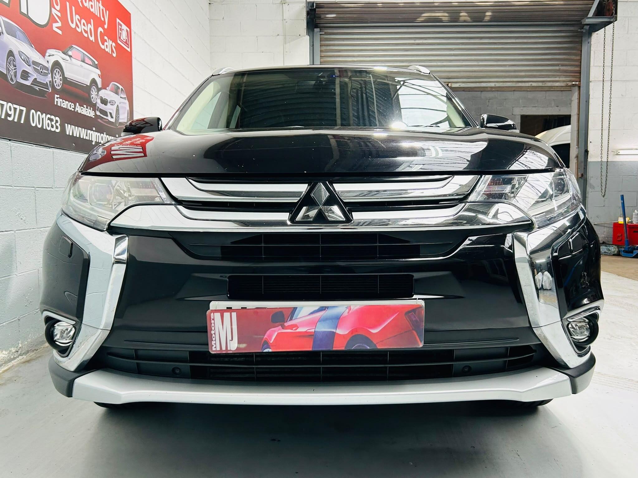 2018 MITSUBISHI OUTLANDER 2.2 DI-D 4 4WD Euro 6 (s/s) 5dr - vehicle photo 9 for sale on PureCar