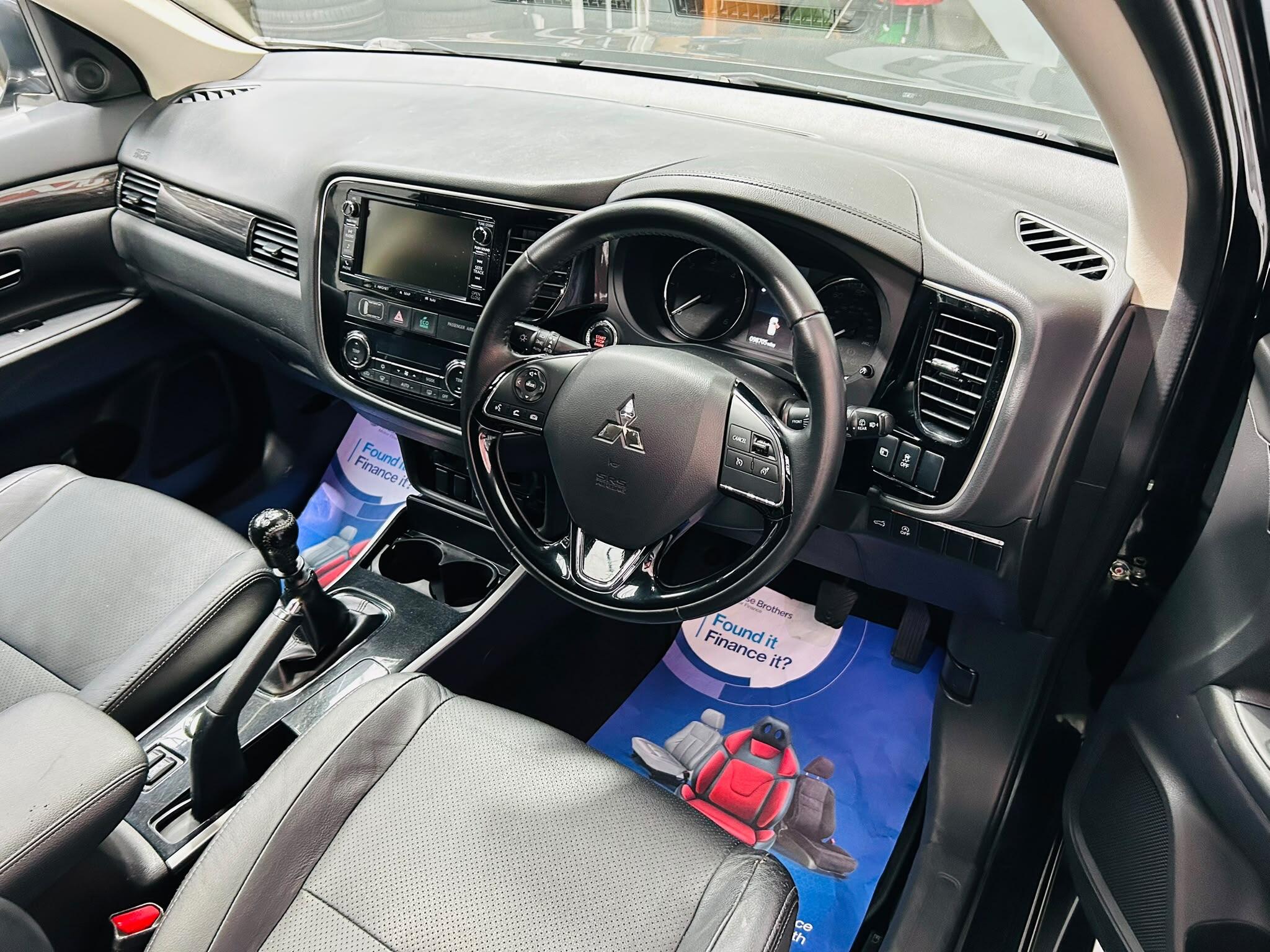 2018 MITSUBISHI OUTLANDER 2.2 DI-D 4 4WD Euro 6 (s/s) 5dr - vehicle photo 20 for sale on PureCar