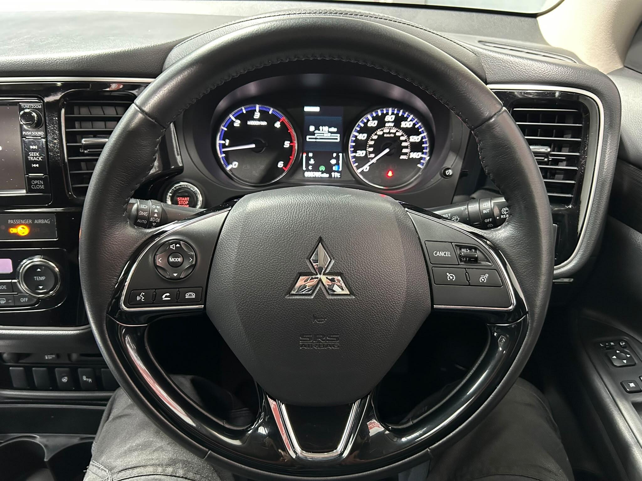 2018 MITSUBISHI OUTLANDER 2.2 DI-D 4 4WD Euro 6 (s/s) 5dr - vehicle photo 26 for sale on PureCar