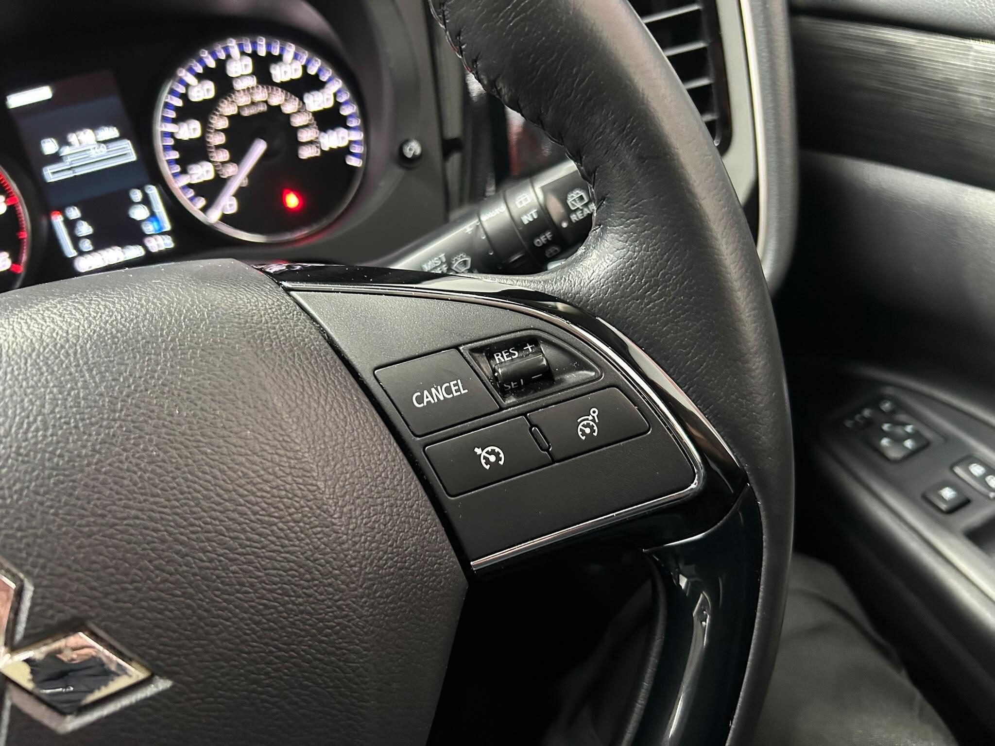 2018 MITSUBISHI OUTLANDER 2.2 DI-D 4 4WD Euro 6 (s/s) 5dr - vehicle photo 38 for sale on PureCar
