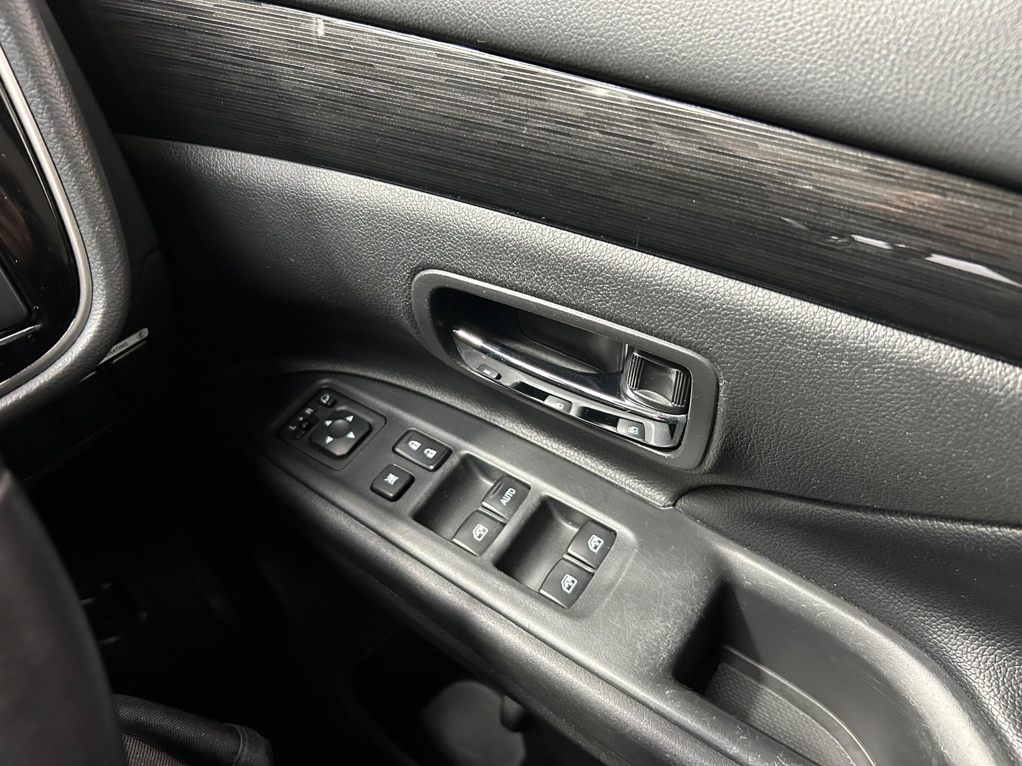 2018 MITSUBISHI OUTLANDER 2.2 DI-D 4 4WD Euro 6 (s/s) 5dr - vehicle photo 39 for sale on PureCar