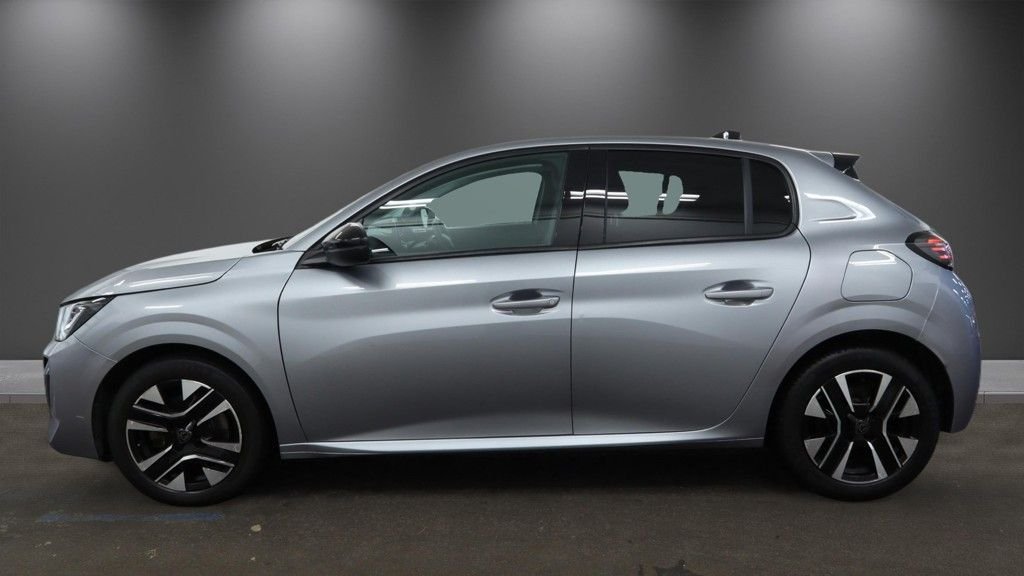 2024 Peugeot 208 — image 6