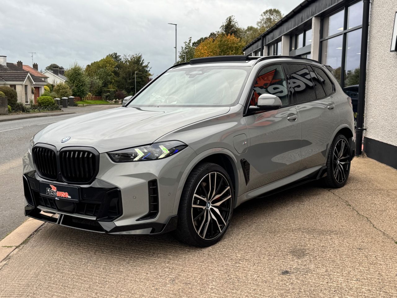 2024 BMW X5 3.0 50e 25.7kWh M Sport SUV 5dr Petrol Plug-in Hybrid Steptronic xDrive Eur - vehicle photo 3 for sale on PureCar