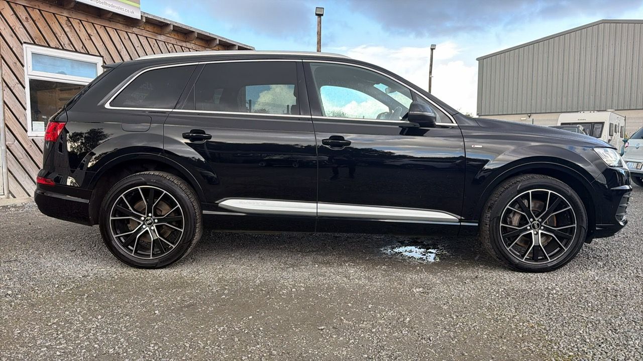2019 AUDI Q7 S Line - vehicle photo 5 for sale on PureCar