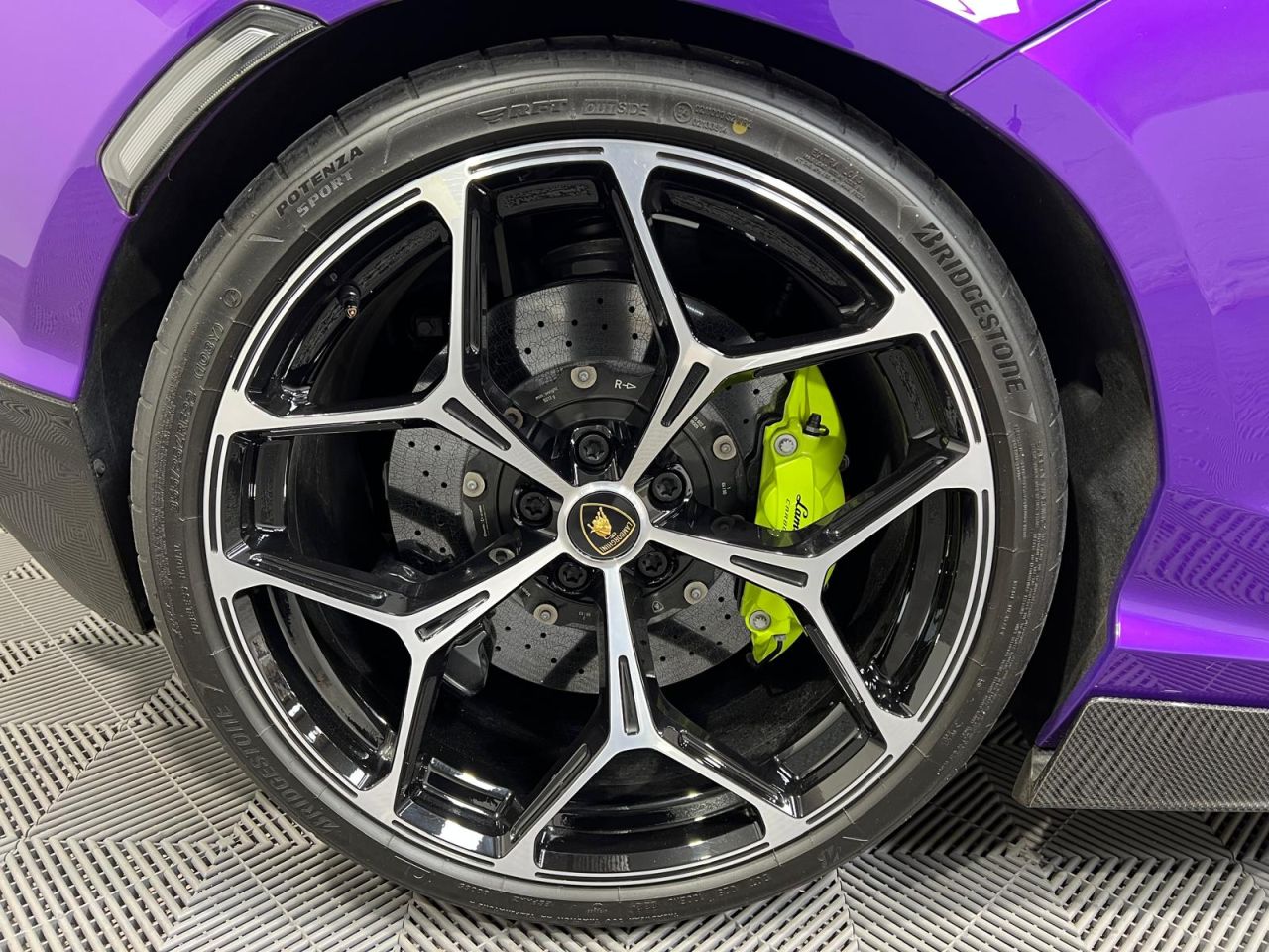 2024 LAMBORGHINI REVUELTO 6.5 V12 HPEV 3.8kWh Coupe 2dr Petrol Plug-in Hybrid AMT 4WD Euro 6 (1015 ps - vehicle photo 14 for sale on PureCar