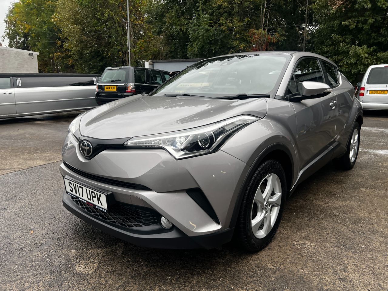 2017 TOYOTA C-HR 1.2 VVT-i Icon SUV 5dr Petrol Manual Euro 6 (s/s) (115 ps) - vehicle photo 3 for sale on PureCar