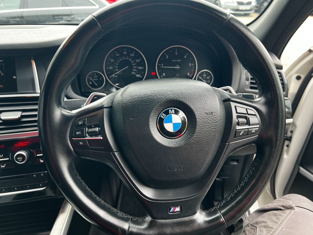 2015 BMW X3 2015 BMW X3 2.0 20d M Sport SUV 5dr Diesel Auto xDrive Euro 6 (s/s) (190 ps) ONLY 91330 MILES, MOT MAY 27, 3 SERVICES, JUSAT SERVICED, STUNNING BRIGHT WHITE X3 MSPORT SPEC INCLUDES HANDS FREE, FULL ELECTRICS, SAT NAV/DAB RADIO, HEATED LEATHER SEATS, FACTORY TINTED WINDOWS, AERO KIT, REAR SPOILER, ALLOYS, IN EXCELLENT CONDITION FIRST TO VIEW WILL BUY - vehicle photo 12 for sale on PureCar