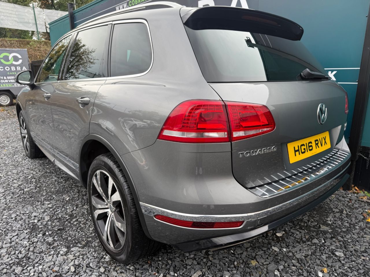 2016 VOLKSWAGEN TOUAREG 3.0 TDI V6 BlueMotion Tech R-Line SUV 5dr Diesel Tiptronic 4WD Euro 6 (s/s) - vehicle photo 12 for sale on PureCar