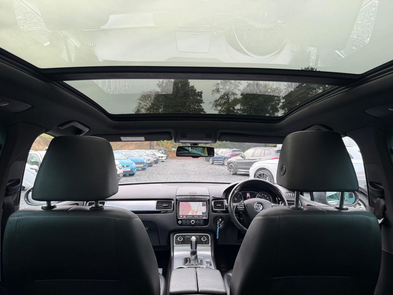 2016 VOLKSWAGEN TOUAREG 3.0 TDI V6 BlueMotion Tech R-Line SUV 5dr Diesel Tiptronic 4WD Euro 6 (s/s) - vehicle photo 23 for sale on PureCar