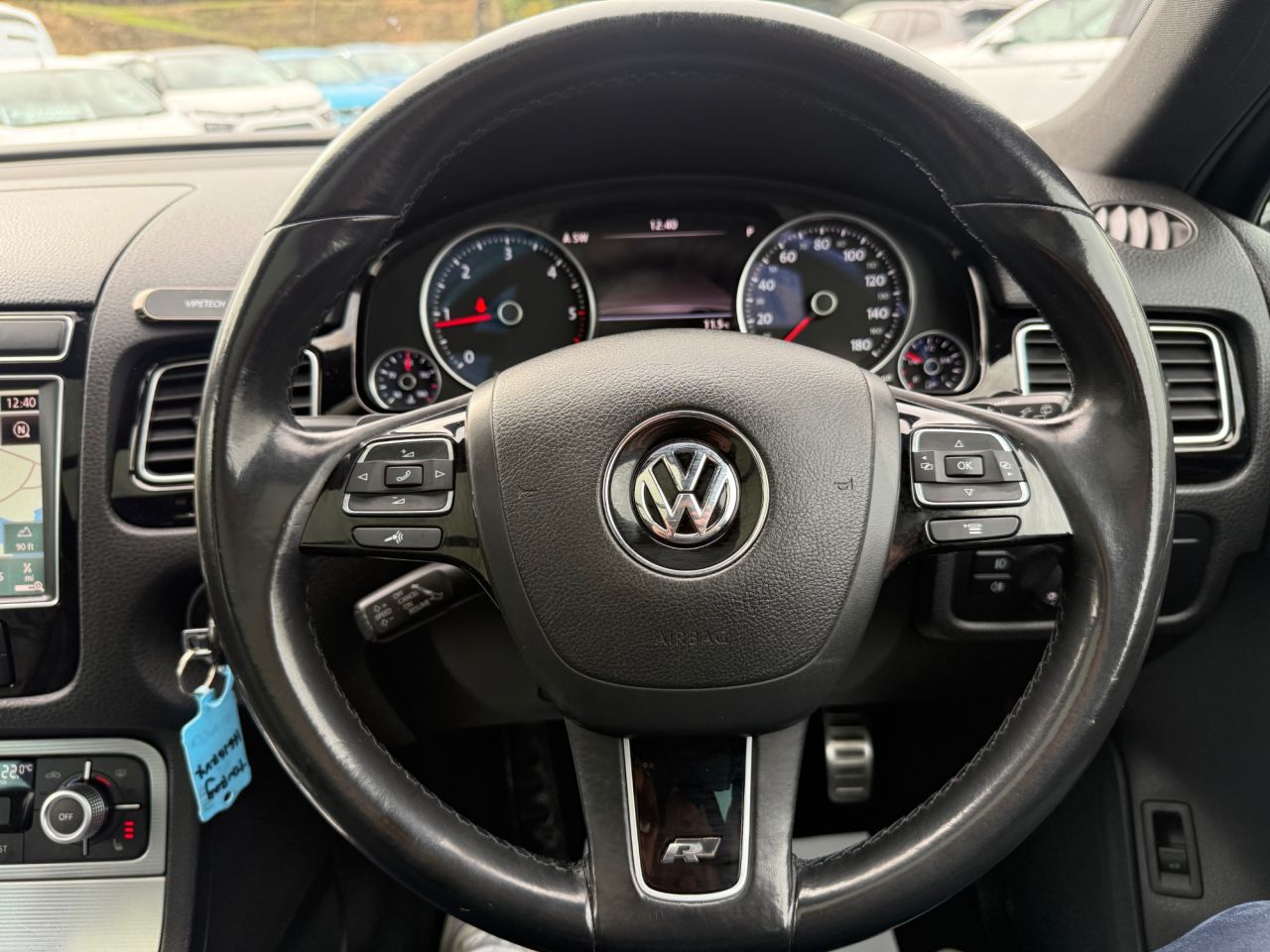 2016 VOLKSWAGEN TOUAREG 3.0 TDI V6 BlueMotion Tech R-Line SUV 5dr Diesel Tiptronic 4WD Euro 6 (s/s) - vehicle photo 25 for sale on PureCar