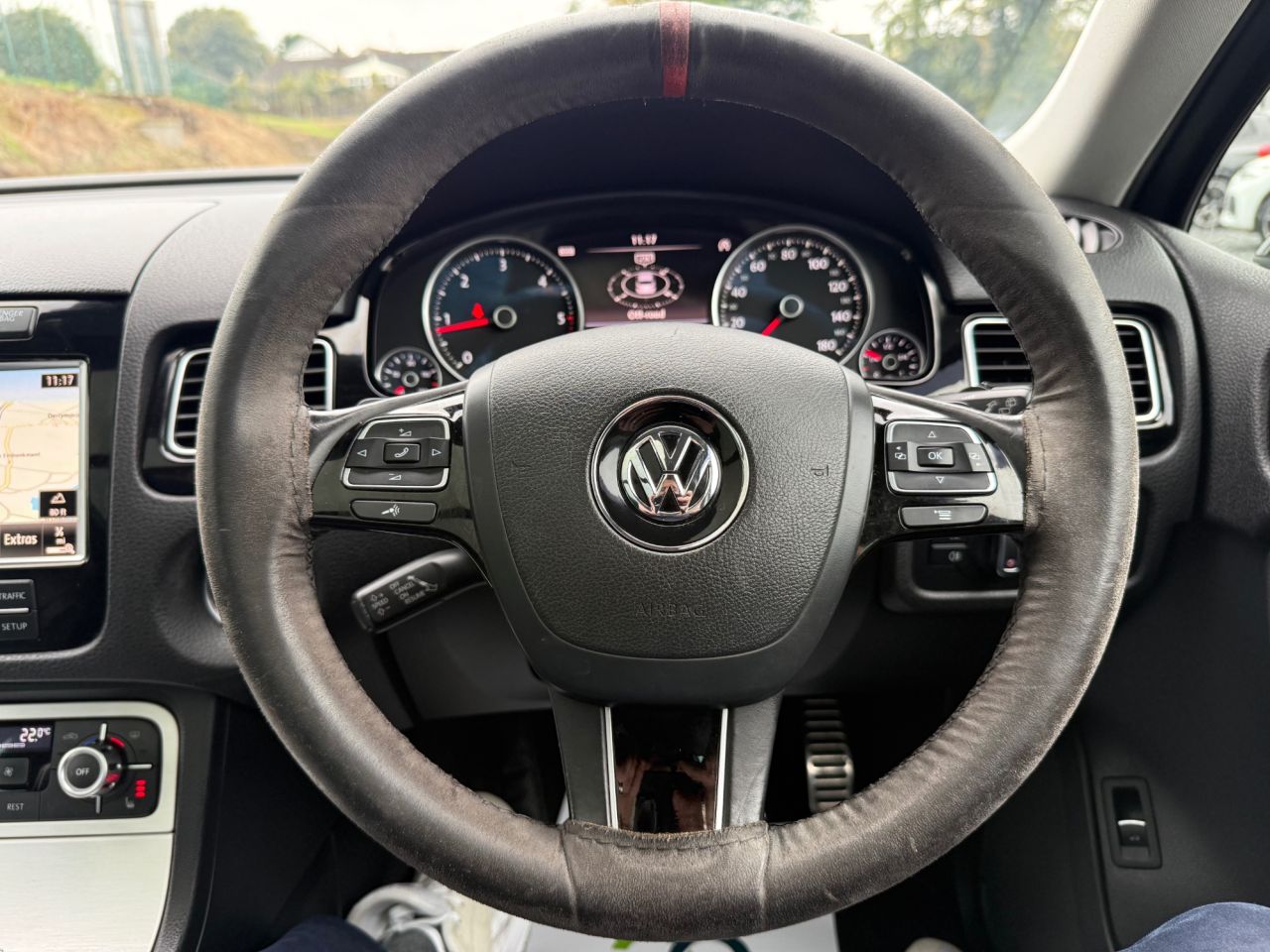 2014 VOLKSWAGEN TOUAREG 3.0 TDI V6 BlueMotion Tech R-Line SUV 5dr Diesel Tiptronic 4WD Euro 5 (s/s) - vehicle photo 27 for sale on PureCar