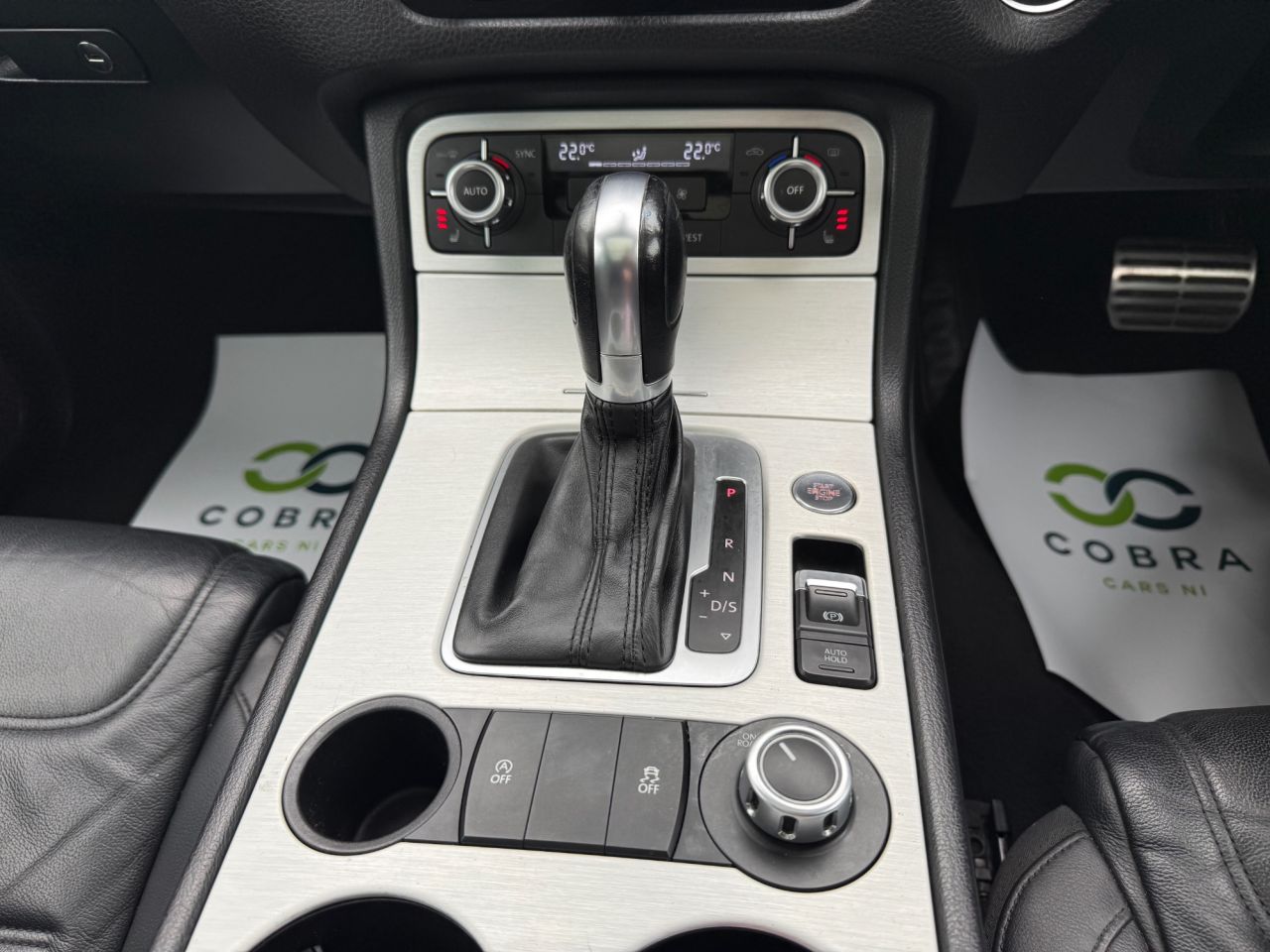 2014 VOLKSWAGEN TOUAREG 3.0 TDI V6 BlueMotion Tech R-Line SUV 5dr Diesel Tiptronic 4WD Euro 5 (s/s) - vehicle photo 29 for sale on PureCar