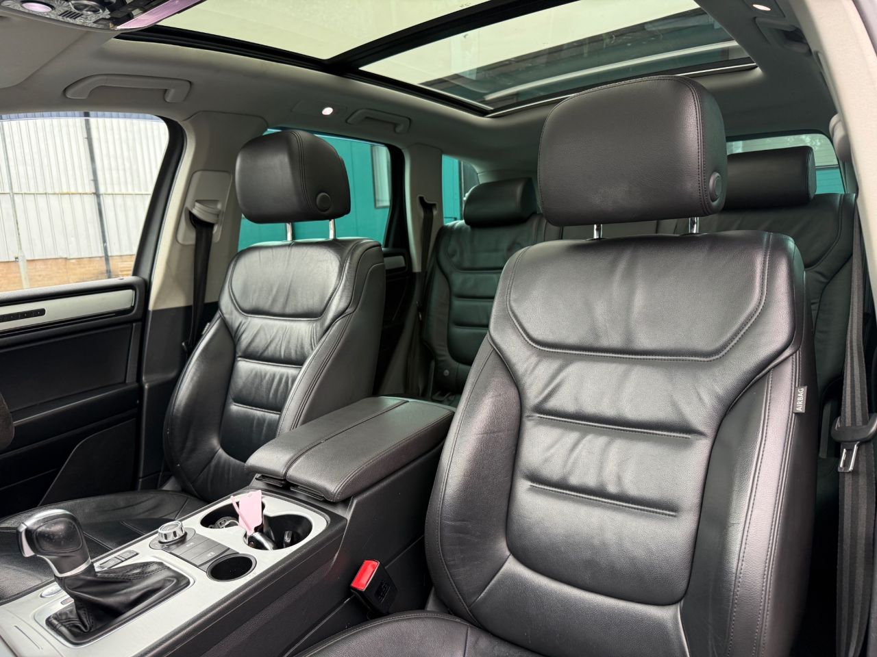 2014 VOLKSWAGEN TOUAREG 3.0 TDI V6 BlueMotion Tech R-Line SUV 5dr Diesel Tiptronic 4WD Euro 5 (s/s) - vehicle photo 31 for sale on PureCar