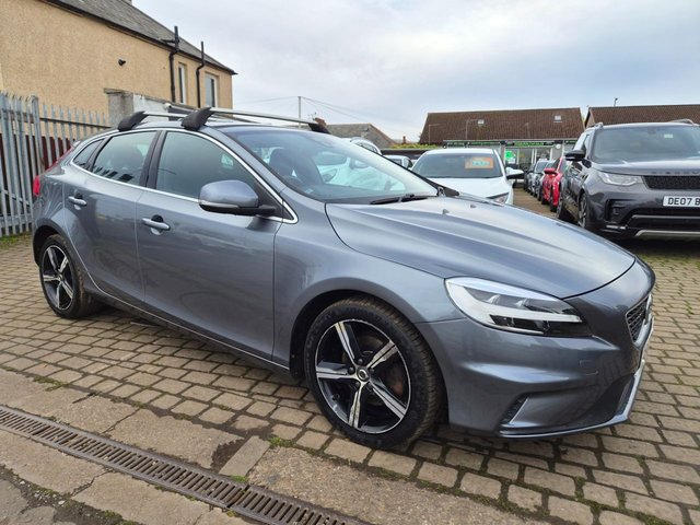 2017 Volvo V40
