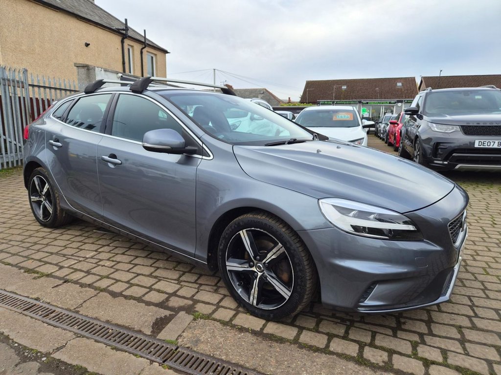 2017 Volvo V40