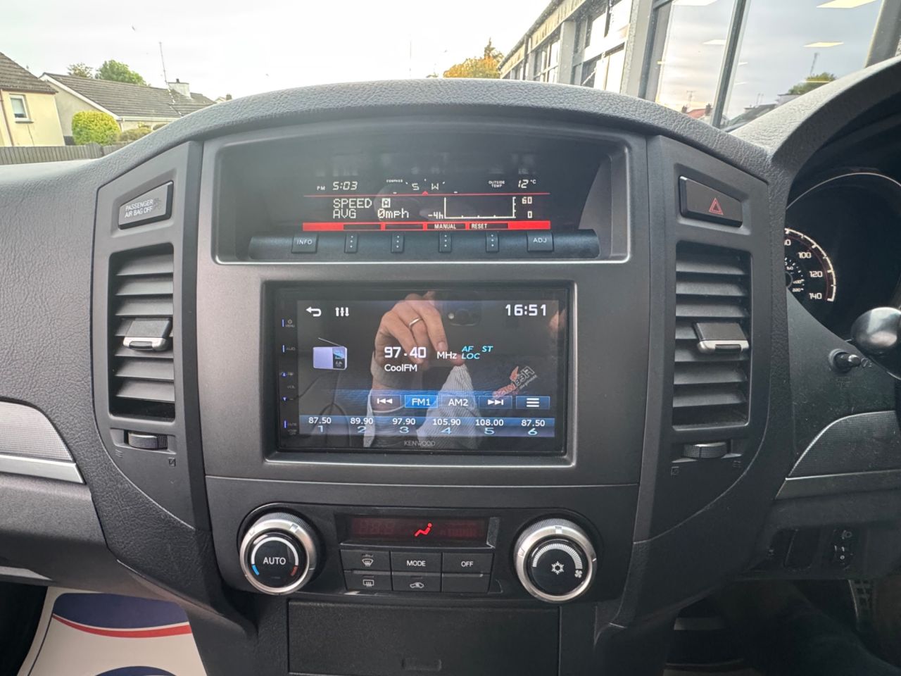 2015 MITSUBISHI SHOGUN 3.2 DI-DC Barbarian SUV 3dr Diesel Auto 4WD Euro 5 SWB (197 ps) - vehicle photo 14 for sale on PureCar