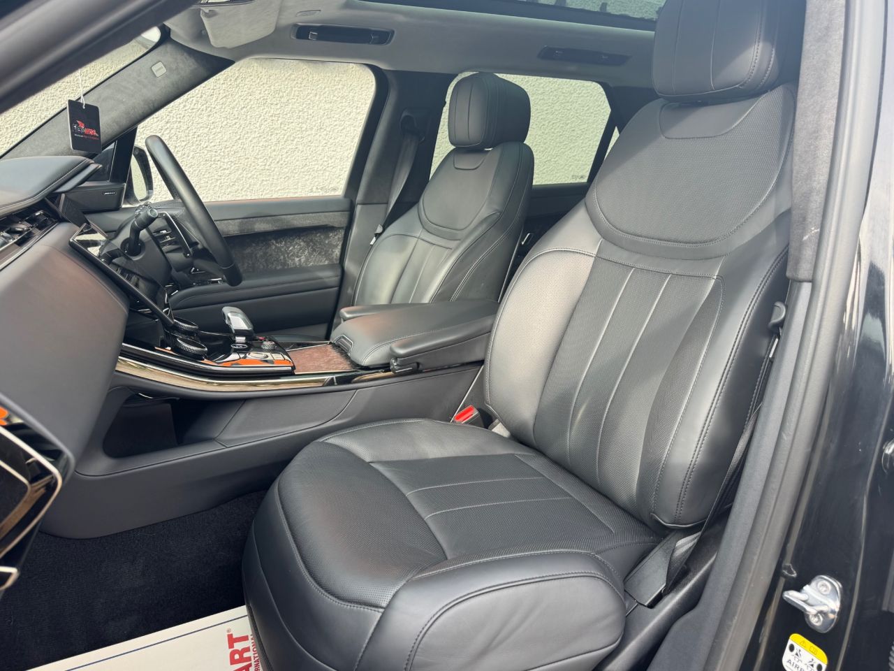 2023 LAND ROVER RANGE ROVER SPORT 3.0 P440e 38.2kWh Dynamic SE SUV 5dr Petrol Plug-in Hybrid Auto 4WD Euro 6 - vehicle photo 9 for sale on PureCar