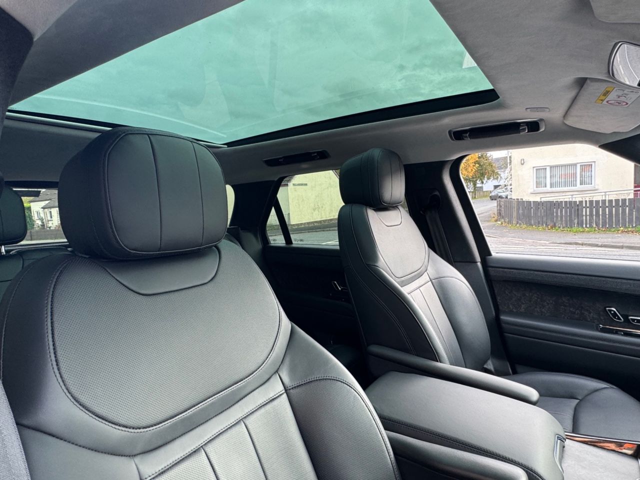 2023 LAND ROVER RANGE ROVER SPORT 3.0 P440e 38.2kWh Dynamic SE SUV 5dr Petrol Plug-in Hybrid Auto 4WD Euro 6 - vehicle photo 12 for sale on PureCar