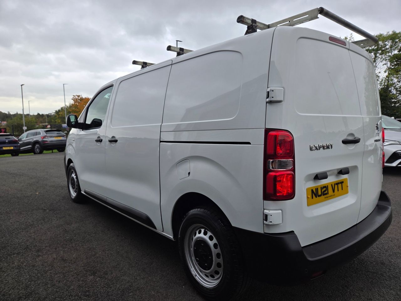 2021 PEUGEOT EXPERT 2.0 BlueHDi 1400 Professional Standard Panel Van 6dr Diesel Manual MWB Euro - vehicle photo 6 for sale on PureCar