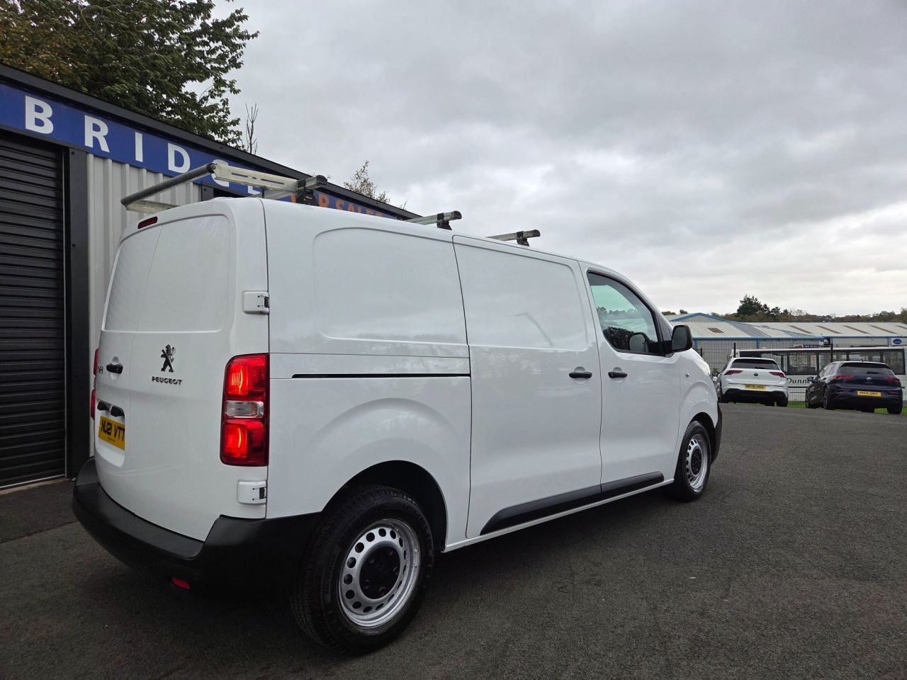2021 PEUGEOT EXPERT 2.0 BlueHDi 1400 Professional Standard Panel Van 6dr Diesel Manual MWB Euro - vehicle photo 8 for sale on PureCar