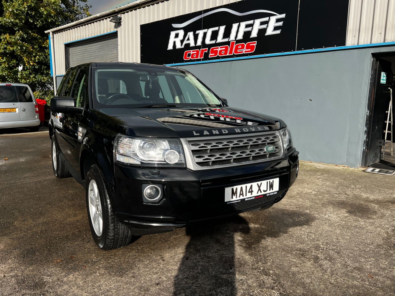 2014 LAND ROVER FREELANDER 2.2 TD4 GS SUV 5dr Diesel CommandShift 4WD Euro 5 (150 ps) - vehicle photo 2 for sale on PureCar