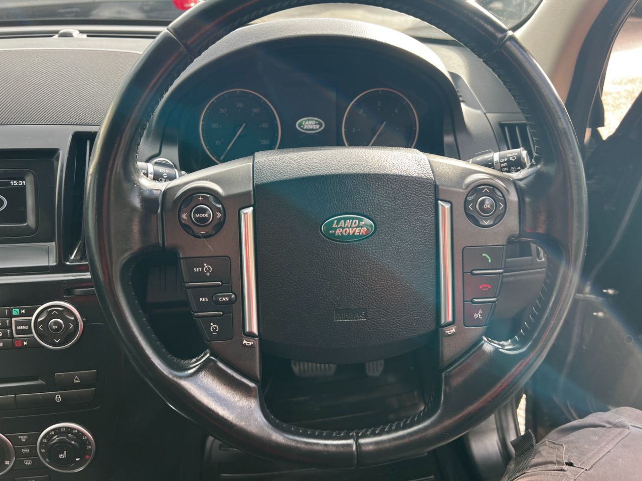 2014 LAND ROVER FREELANDER 2.2 TD4 GS SUV 5dr Diesel CommandShift 4WD Euro 5 (150 ps) - vehicle photo 10 for sale on PureCar