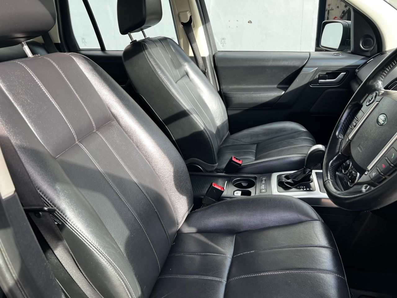 2014 LAND ROVER FREELANDER 2.2 TD4 GS SUV 5dr Diesel CommandShift 4WD Euro 5 (150 ps) - vehicle photo 13 for sale on PureCar