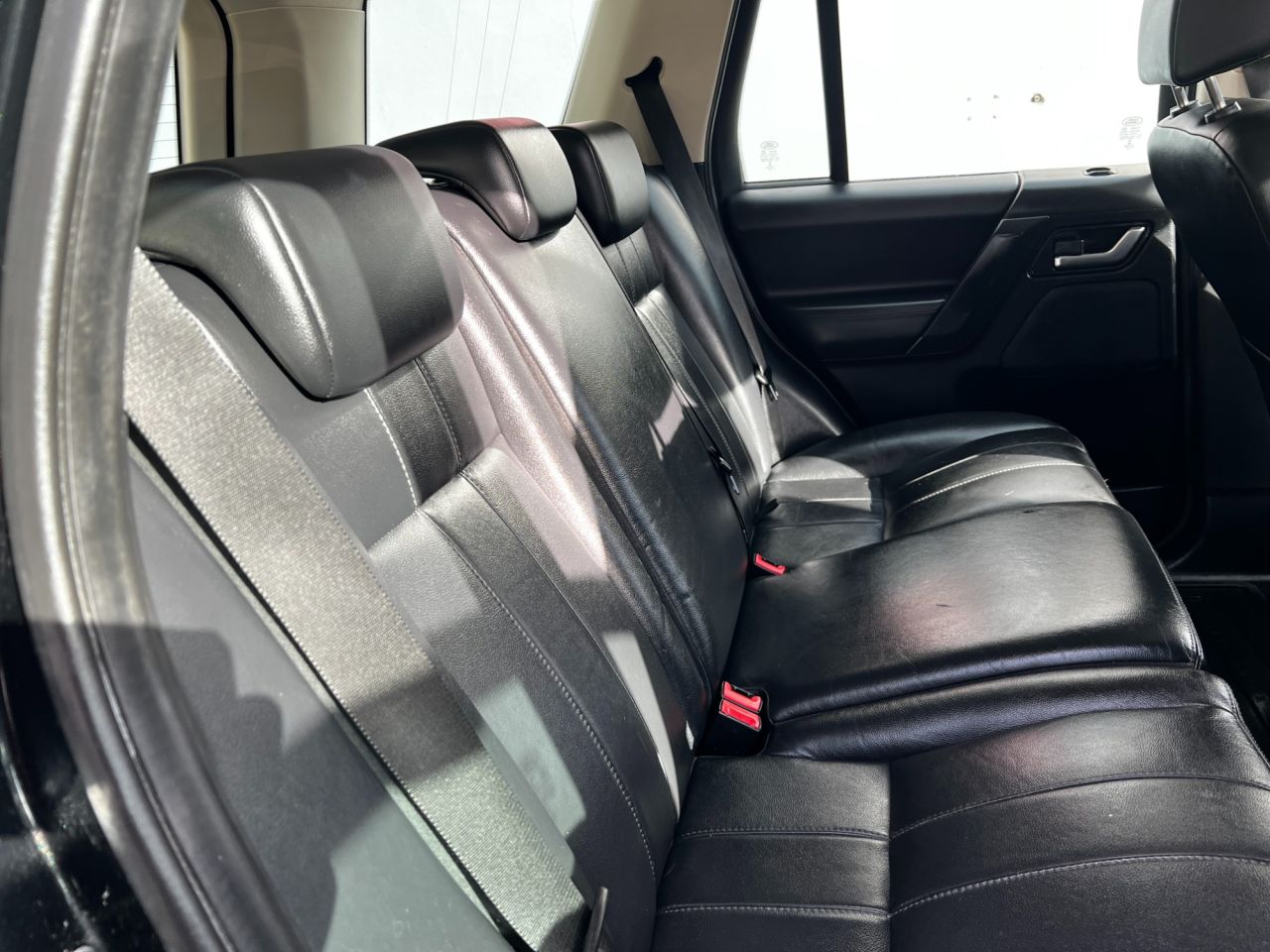 2014 LAND ROVER FREELANDER 2.2 TD4 GS SUV 5dr Diesel CommandShift 4WD Euro 5 (150 ps) - vehicle photo 15 for sale on PureCar