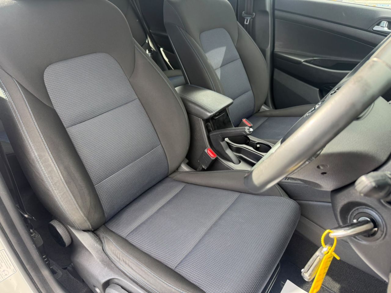 2017 HYUNDAI TUCSON 1.7 CRDi Blue Drive SE Nav SUV 5dr Diesel Manual Euro 6 (s/s) (116 ps) - vehicle photo 11 for sale on PureCar