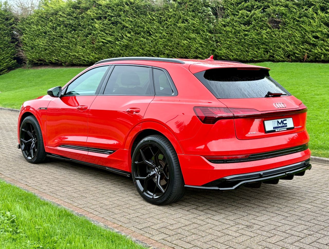 2021 AUDI E-TRON 55 Black Edition SUV 5dr Electric Auto quattro 95kWh (408 ps) - vehicle photo 4 for sale on PureCar