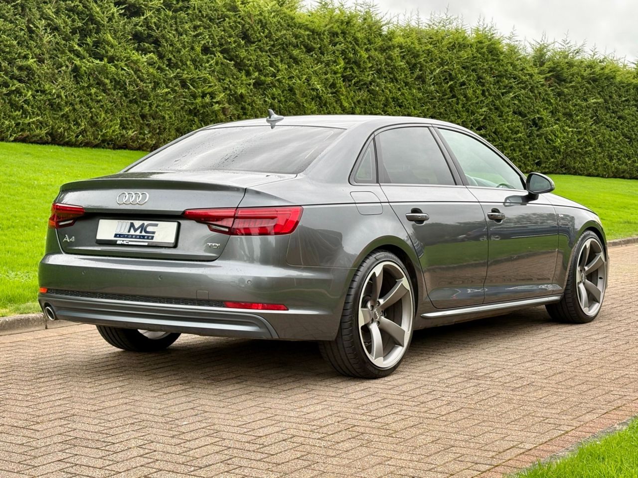 2016 AUDI A4 2.0 TDI S line Saloon 4dr Diesel S Tronic Euro 6 (s/s) (150 ps) - vehicle photo 3 for sale on PureCar