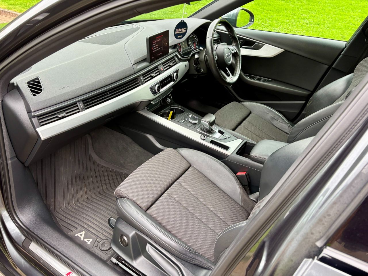 2016 AUDI A4 2.0 TDI S line Saloon 4dr Diesel S Tronic Euro 6 (s/s) (150 ps) - vehicle photo 11 for sale on PureCar