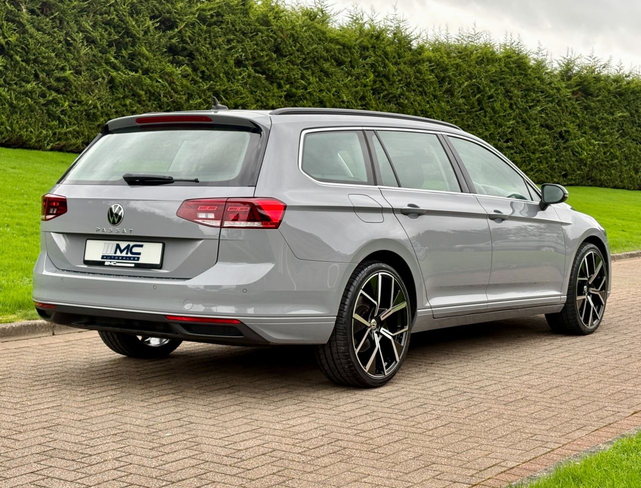 2022 VOLKSWAGEN PASSAT 2.0 TDI EVO SE Nav Estate 5dr Diesel DSG Euro 6 (s/s) (150 ps) - vehicle photo 3 for sale on PureCar