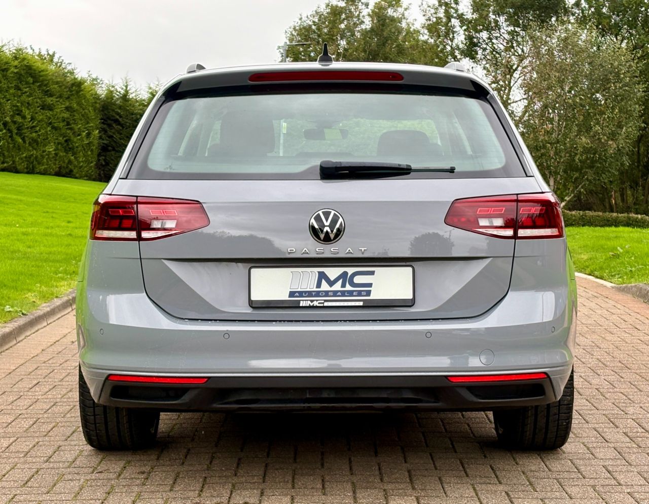 2022 VOLKSWAGEN PASSAT 2.0 TDI EVO SE Nav Estate 5dr Diesel DSG Euro 6 (s/s) (150 ps) - vehicle photo 9 for sale on PureCar