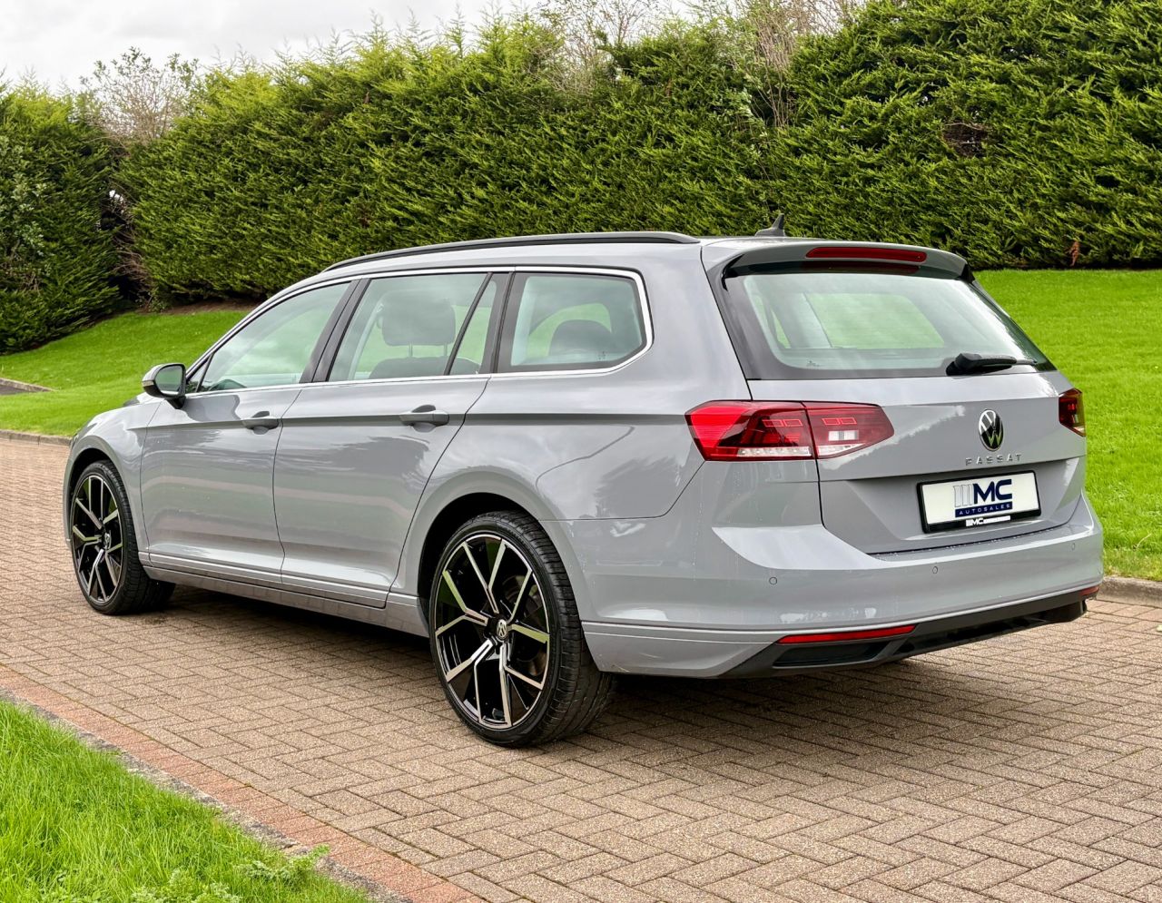 2022 VOLKSWAGEN PASSAT 2.0 TDI EVO SE Nav Estate 5dr Diesel DSG Euro 6 (s/s) (150 ps) - vehicle photo 4 for sale on PureCar