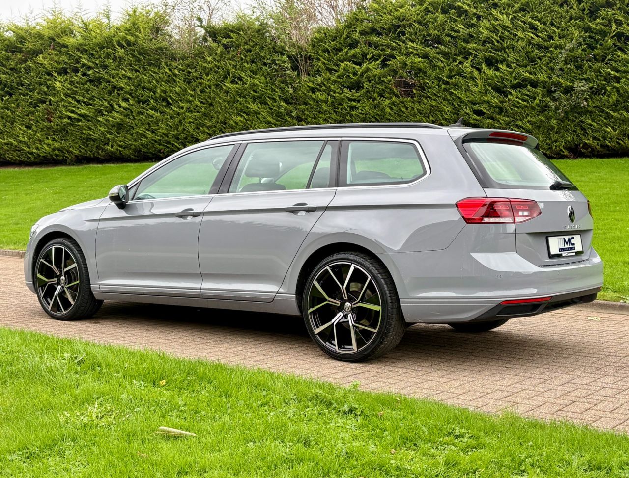2022 VOLKSWAGEN PASSAT 2.0 TDI EVO SE Nav Estate 5dr Diesel DSG Euro 6 (s/s) (150 ps) - vehicle photo 6 for sale on PureCar