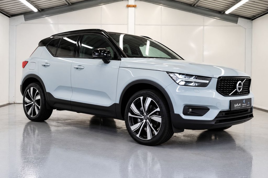 2022 Volvo XC40