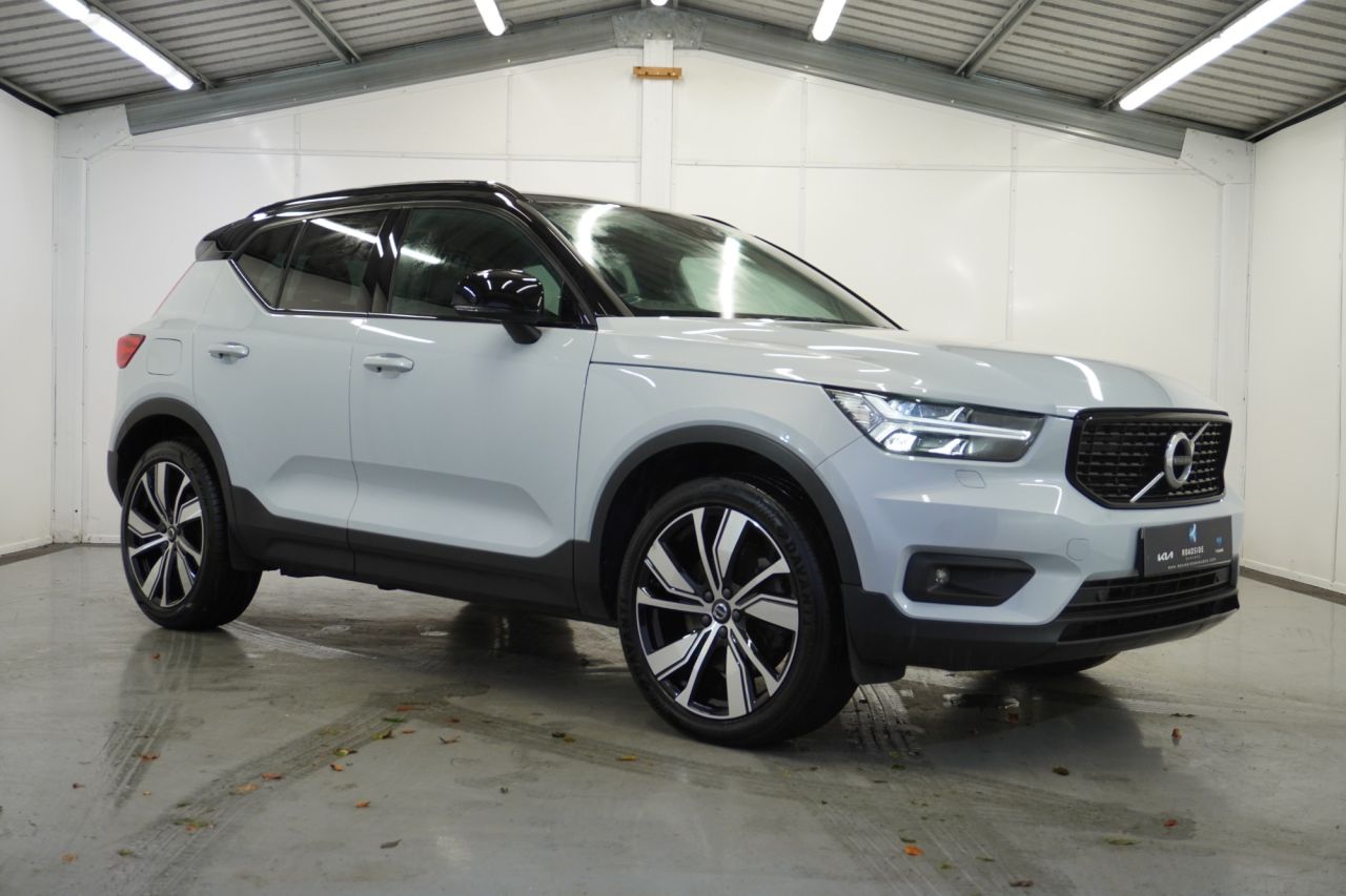 VOLVO XC40 2022