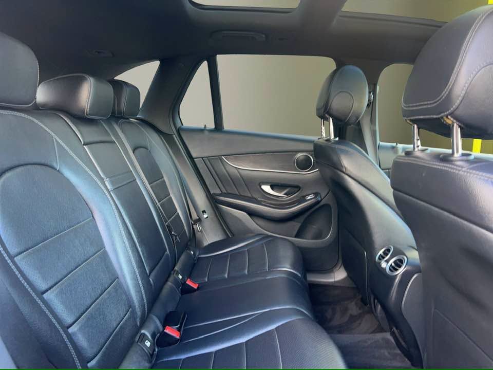 2018 MERCEDES GLC 2.1 GLC250d AMG Line (Premium) SUV 5dr Diesel G-Tronic 4MATIC Euro 6 (s/s) - vehicle photo 11 for sale on PureCar