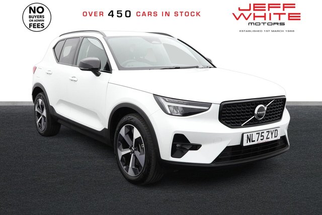 2025 Volvo XC40