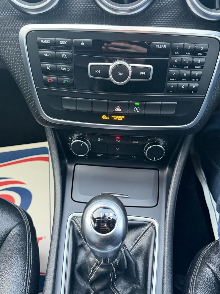 2015 MERCEDES A CLASS 2.1 A200 CDI Sport Edition Hatchback 5dr Diesel Manual Euro 6 (s/s) (136 ps - vehicle photo 11 for sale on PureCar