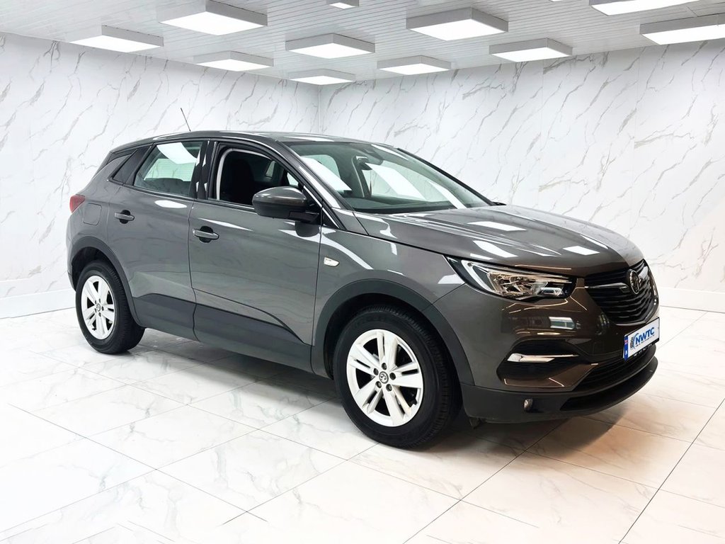 Grey 2020 Vauxhall Grandland X Hatchback Front-wheel drive Automatic