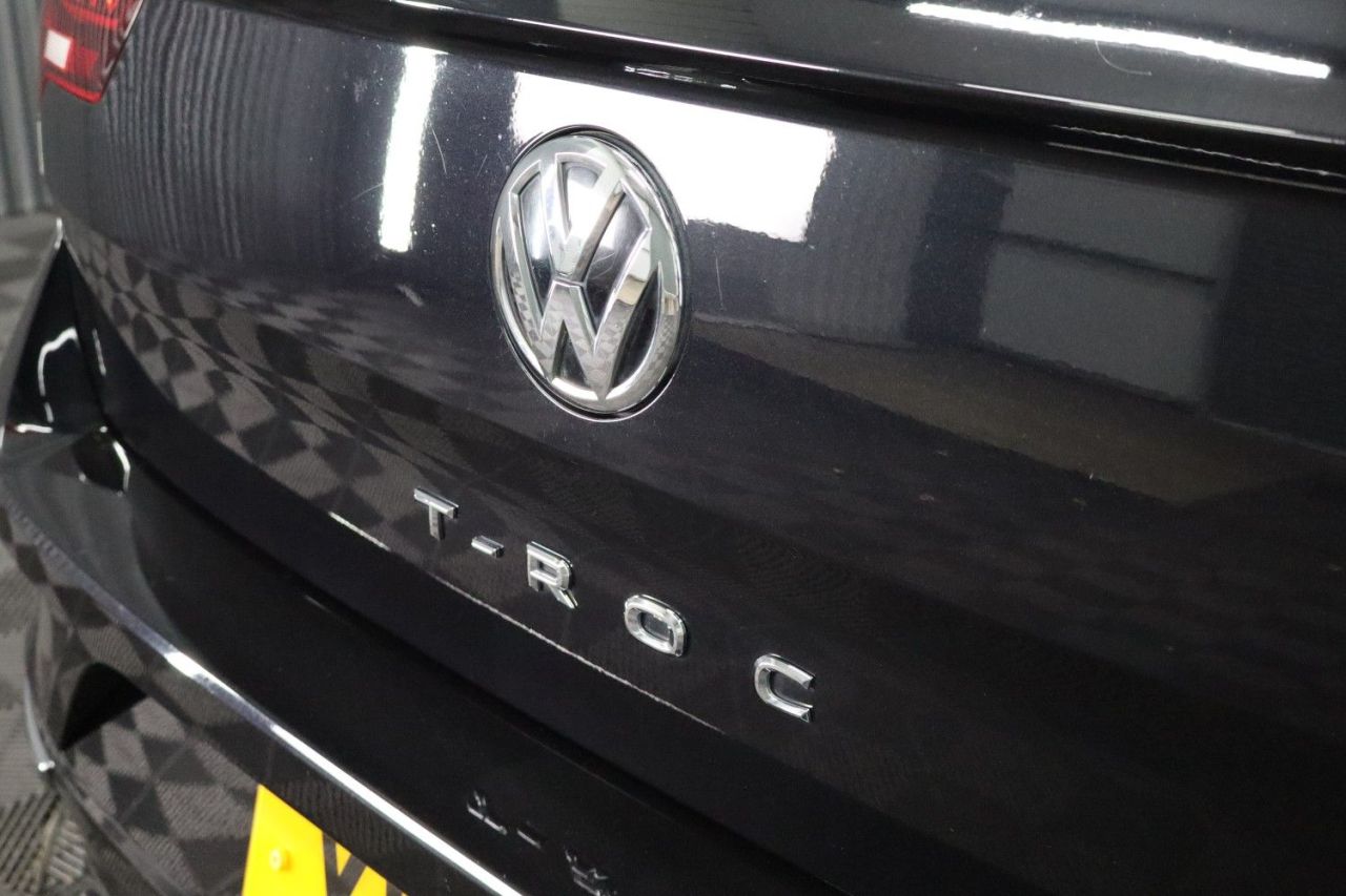 2019 VOLKSWAGEN T-ROC 2.0 TDI R-Line SUV 5dr Diesel DSG Euro 6 (s/s) (150 ps) GOOD LONG MOT / SPA - vehicle photo 14 for sale on PureCar